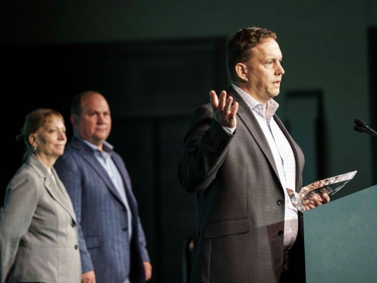 East Penn Manufacturing wins 2025 BCI Amplify Award for Industry Leadership.
